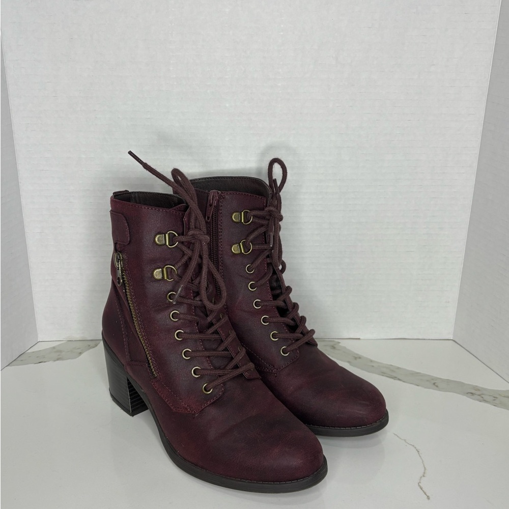 White Mountain Maroon Lace-Up Boots